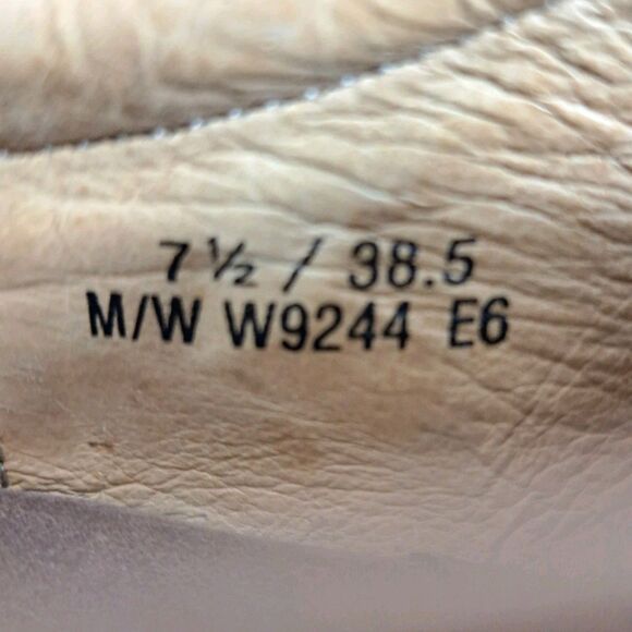 Born Brown Leather Lace Up Nubuck Boots Women's Shoes Size 7.5M - Picture 8 of 9